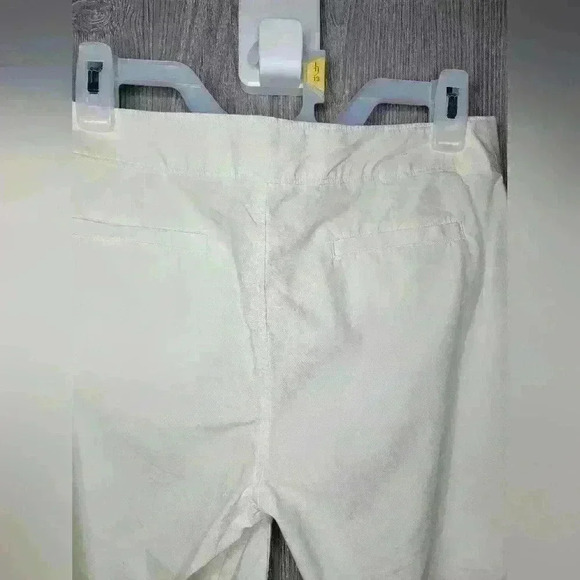 Banana Republic size 2 pale yellow capri pants. - Picture 7 of 9